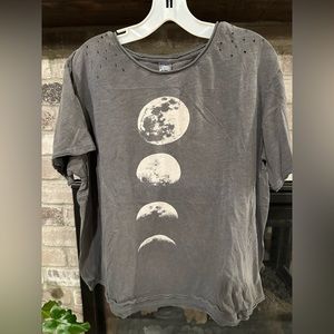 Magnolia Pearl moon shirt